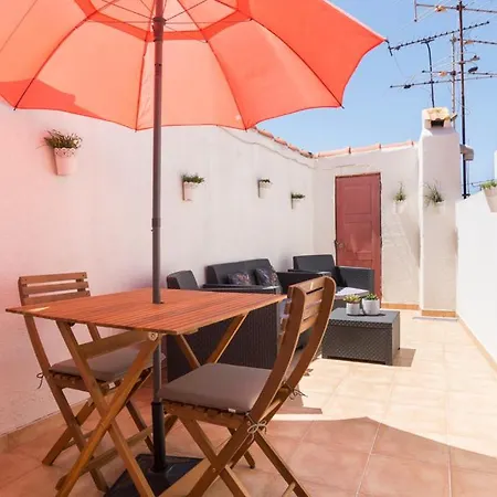 Cozy Downtown Διαμέρισμα