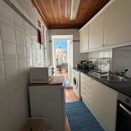 Cozy Downtown Διαμέρισμα *